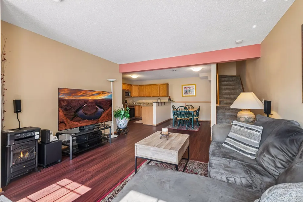 1685 Patriot Lane Waconia, MN 55387