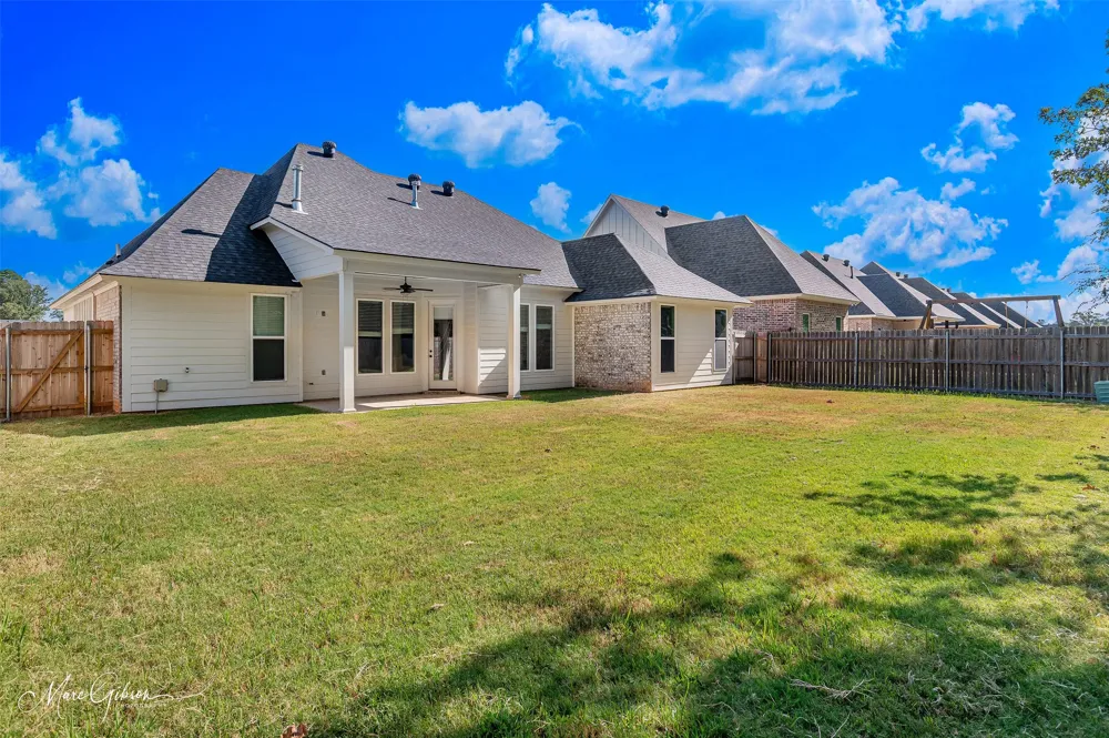 170 St Andrews Lane Benton, LA 71006