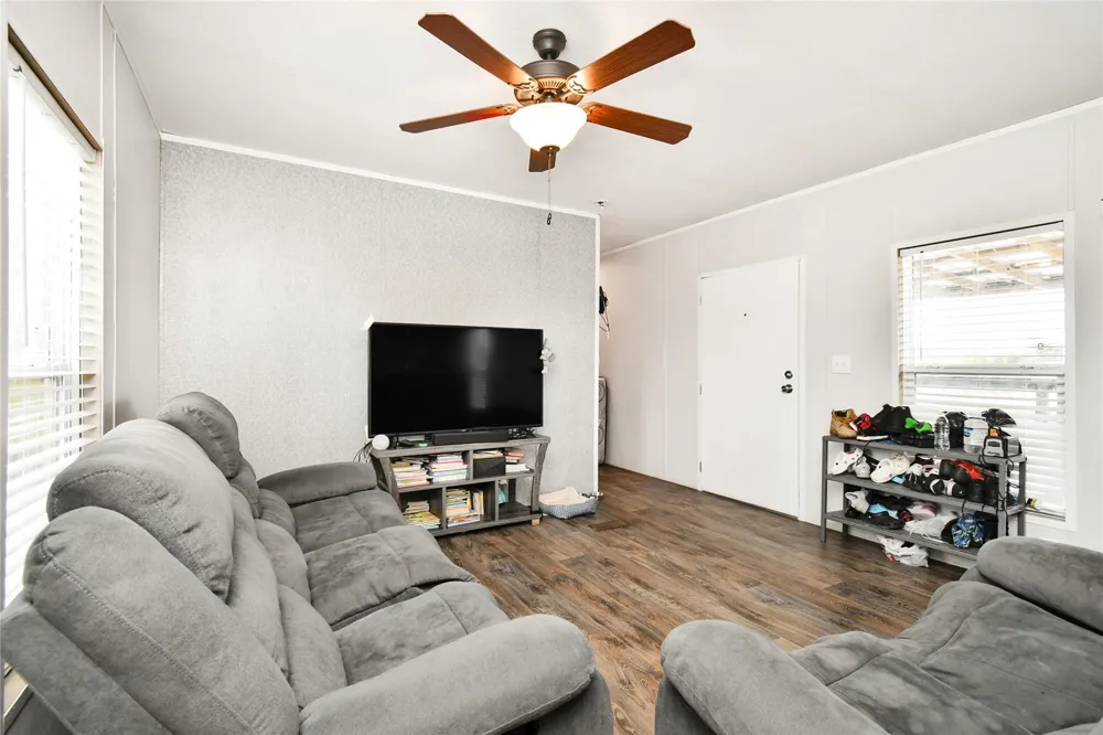320 Road 5821 Cleveland, TX 77327