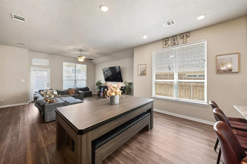 6315 Rockford Drive College Station, TX 77845