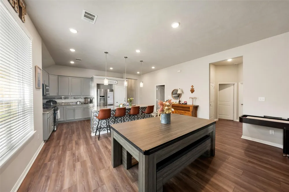 6315 Rockford Drive College Station, TX 77845