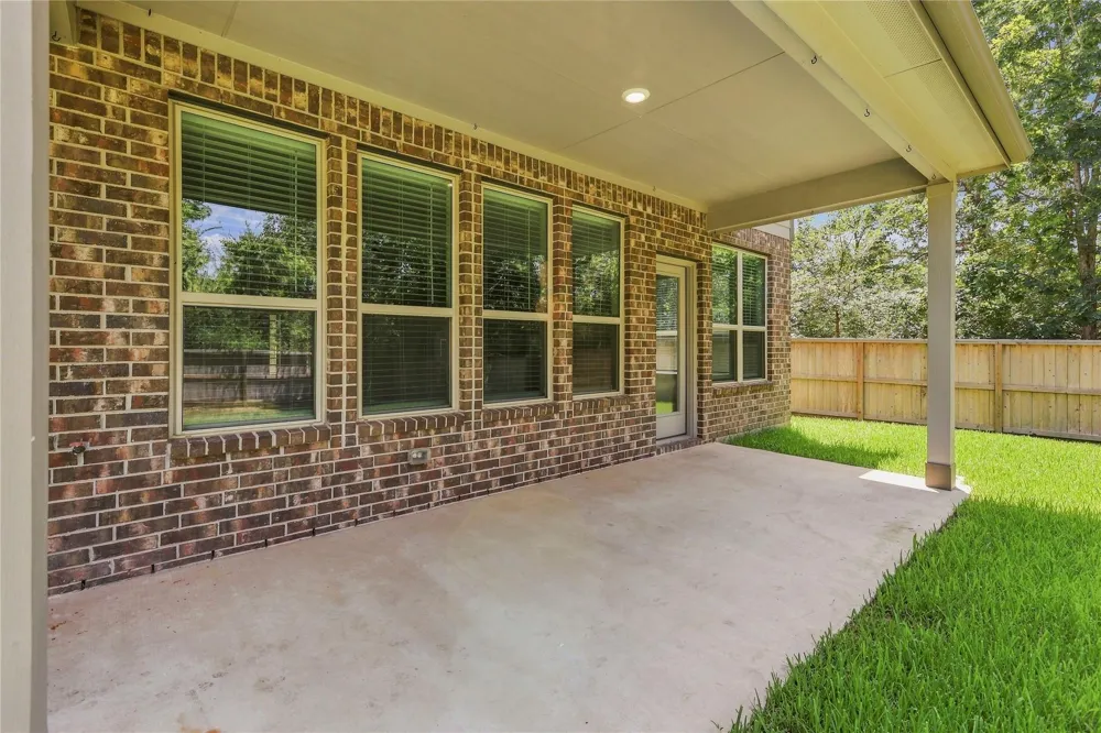309 Lochvale Peak Court Montgomery, TX 77316
