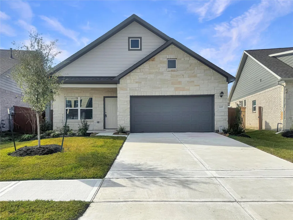 1610 River Scene Trail Dayton, TX 77535