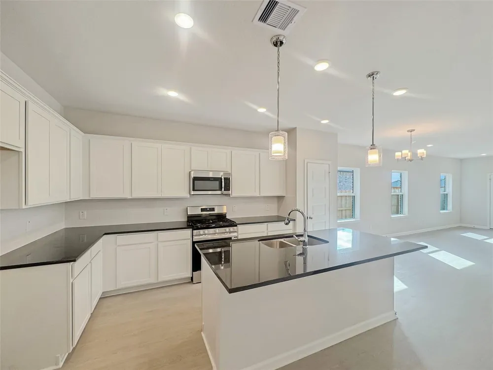 1610 River Scene Trail Dayton, TX 77535