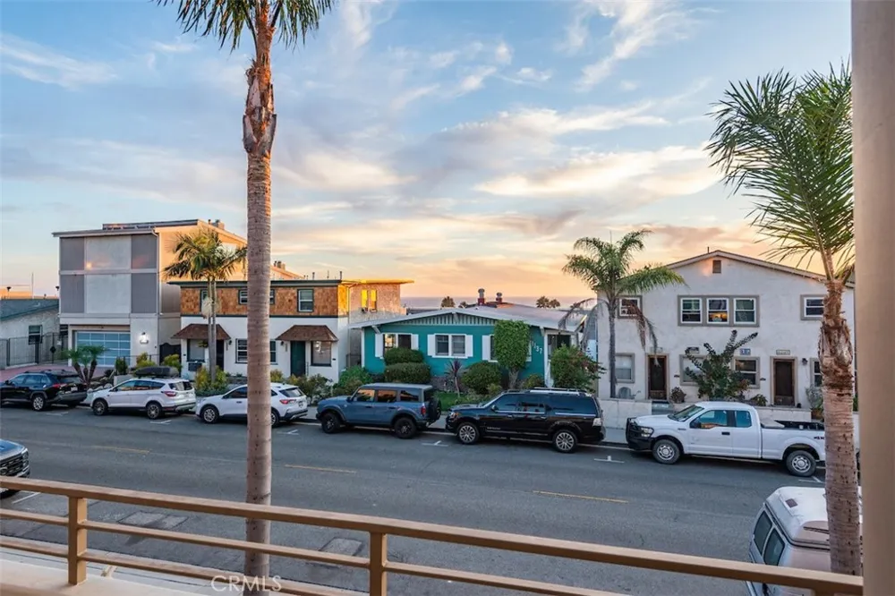 1136 Monterey Hermosa Beach, CA 90254
