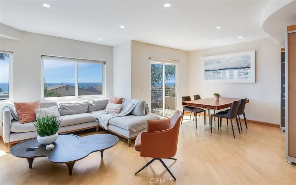 1136 Monterey Hermosa Beach, CA 90254
