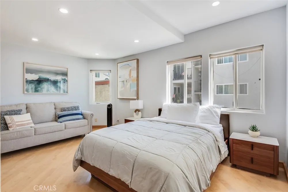 1136 Monterey Hermosa Beach, CA 90254