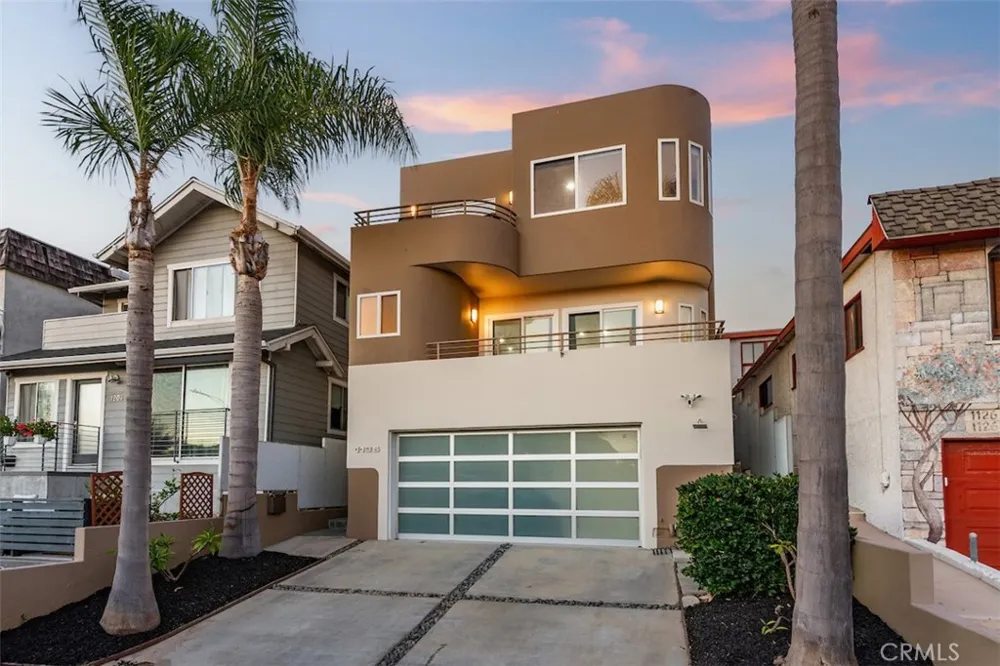 1136 Monterey Hermosa Beach, CA 90254