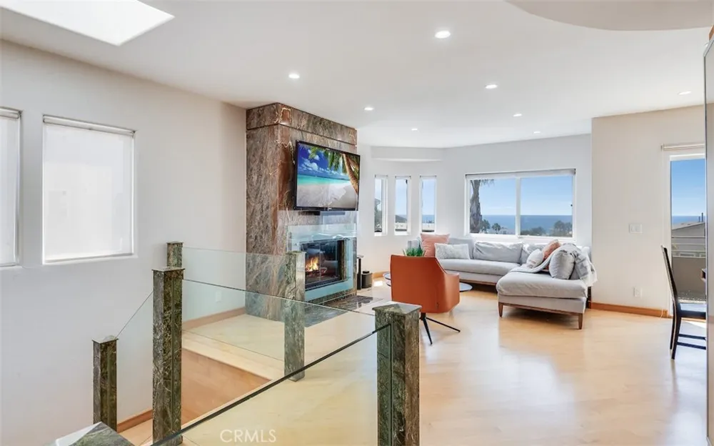 1136 Monterey Hermosa Beach, CA 90254