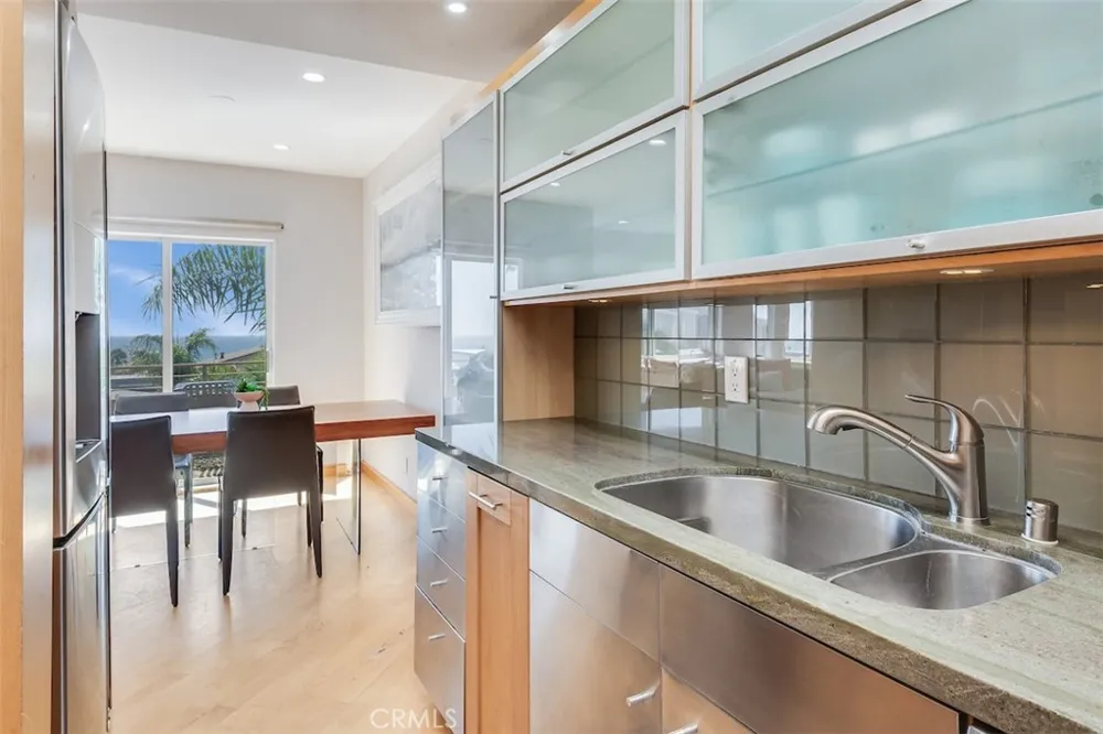 1136 Monterey Hermosa Beach, CA 90254