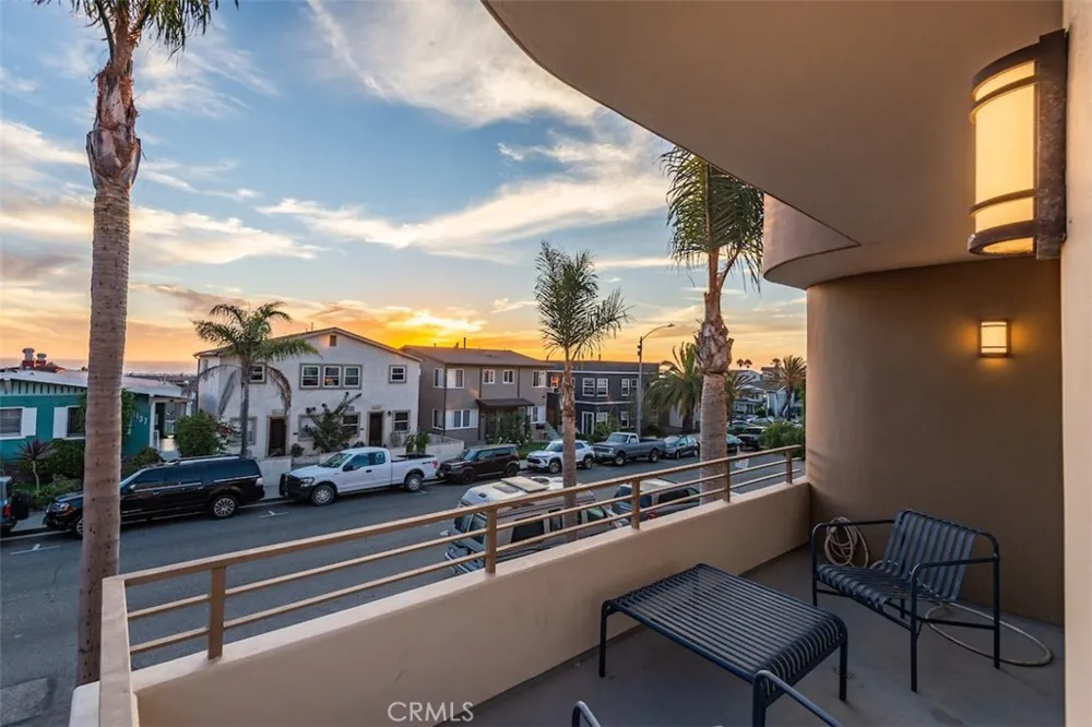 1136 Monterey Hermosa Beach, CA 90254