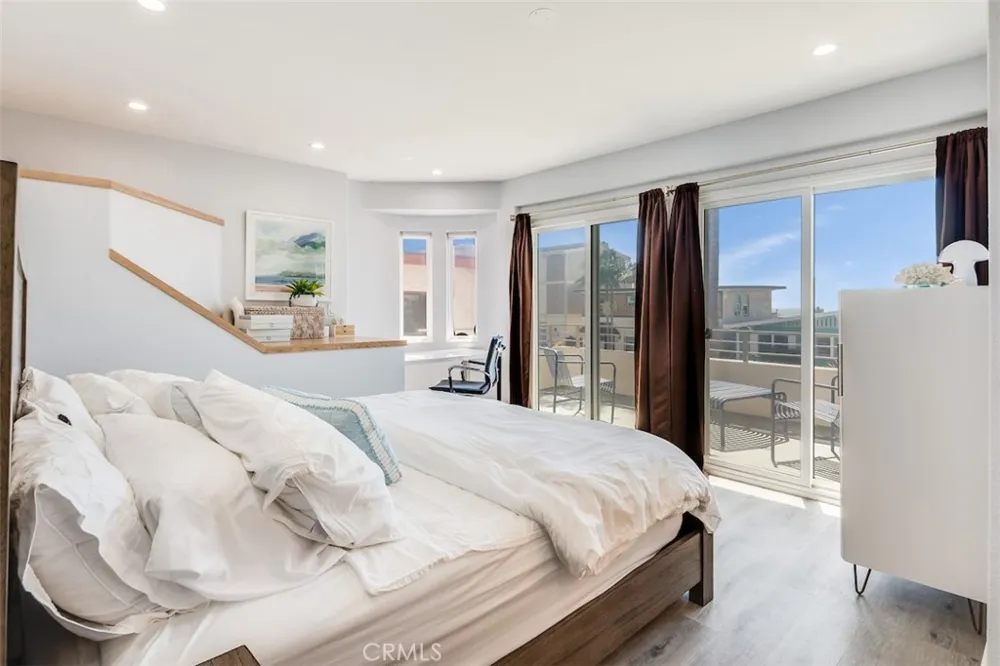 1136 Monterey Hermosa Beach, CA 90254