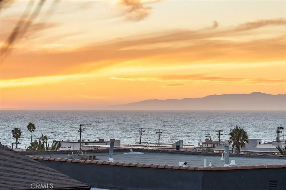 1136 Monterey Hermosa Beach, CA 90254