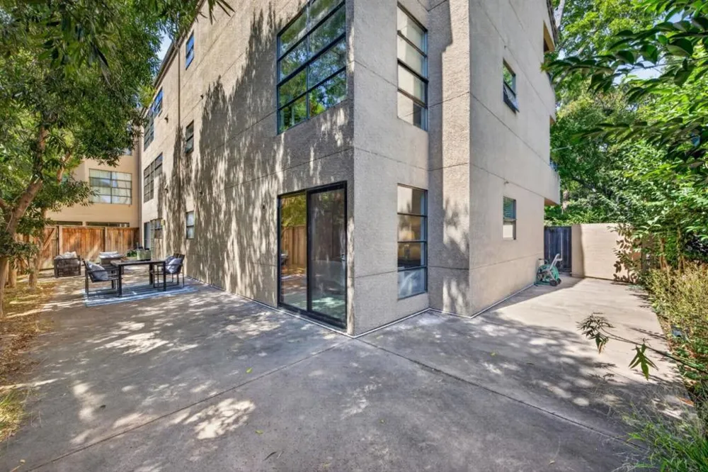 35 9th Avenue #5 San Mateo, CA 94401