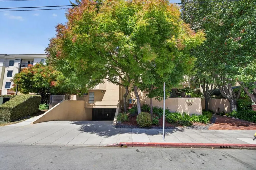 35 9th Avenue #5 San Mateo, CA 94401