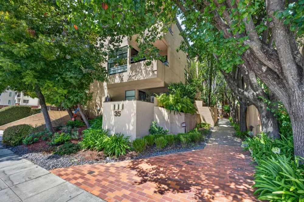 35 9th Avenue #5 San Mateo, CA 94401