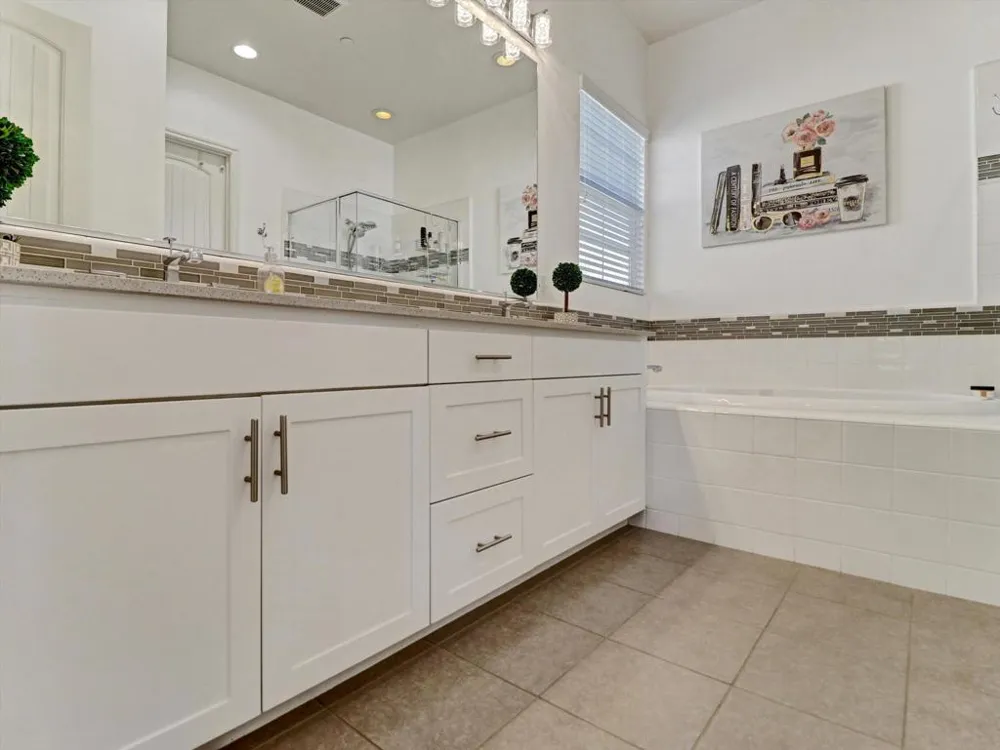 4559 Via Veneto Palm Desert, CA 92260