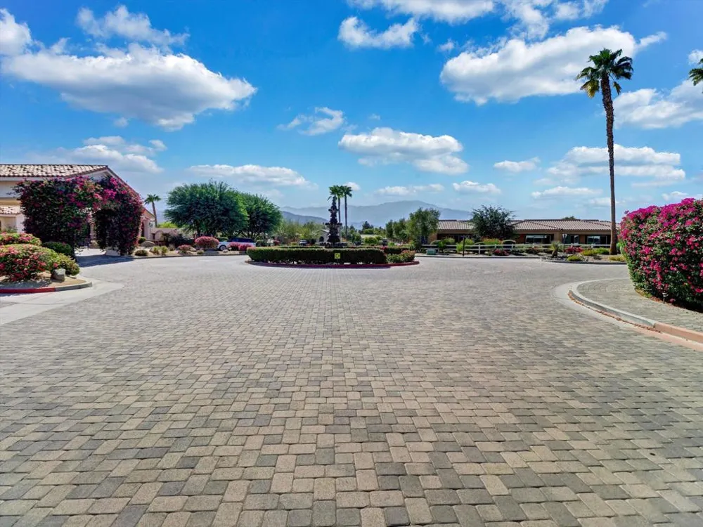 4559 Via Veneto Palm Desert, CA 92260