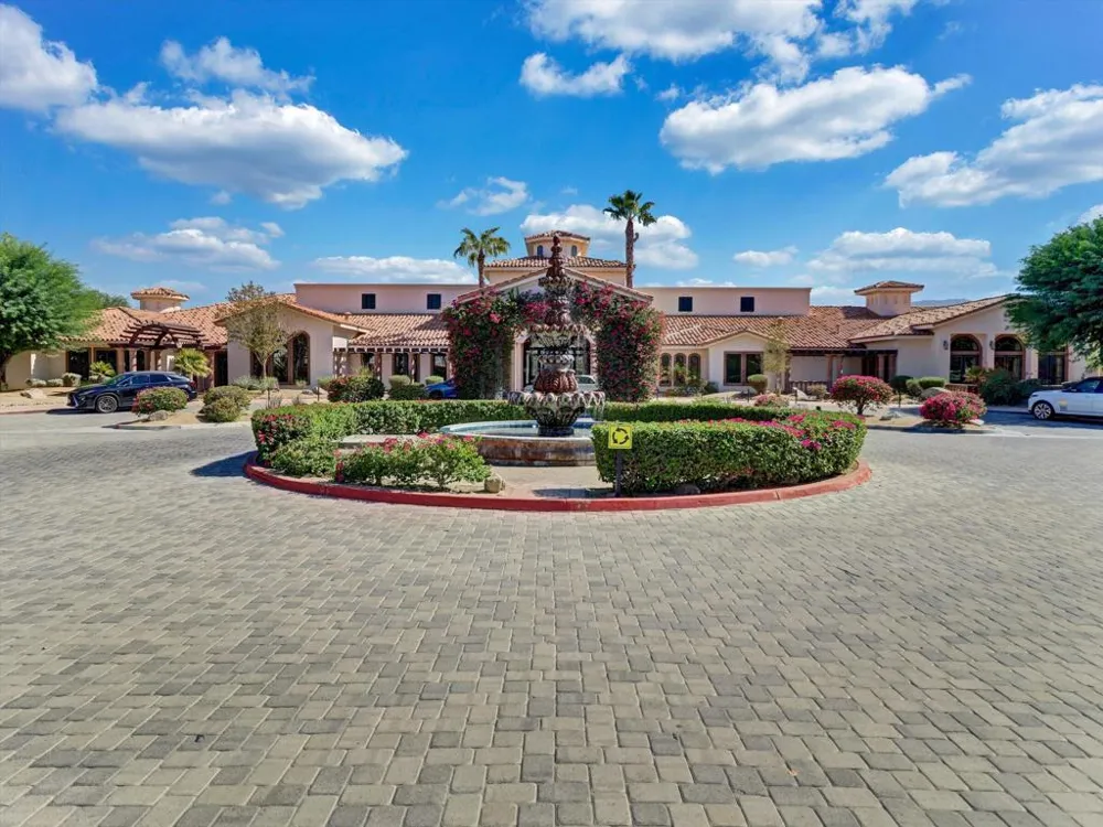 4559 Via Veneto Palm Desert, CA 92260