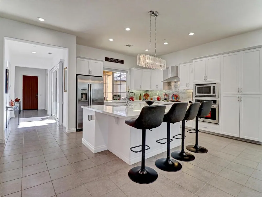 4559 Via Veneto Palm Desert, CA 92260