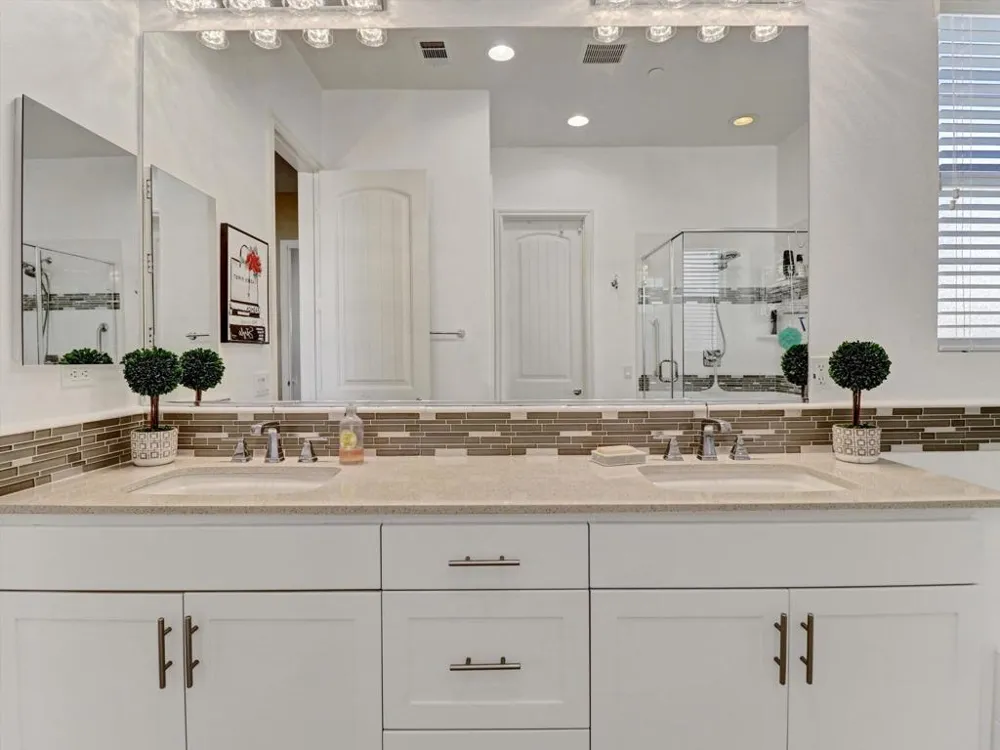 4559 Via Veneto Palm Desert, CA 92260
