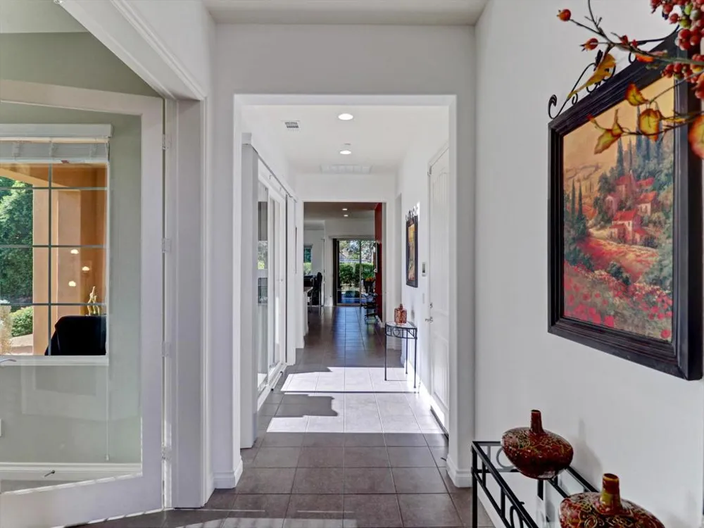 4559 Via Veneto Palm Desert, CA 92260