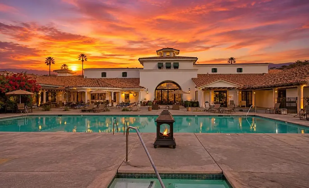 4559 Via Veneto Palm Desert, CA 92260