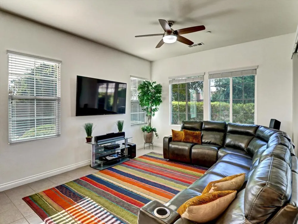 4559 Via Veneto Palm Desert, CA 92260