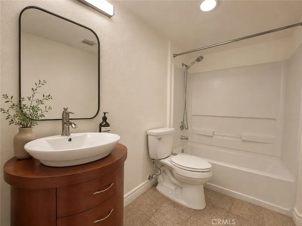 323 E Dayman #3 Long Beach, CA 90806