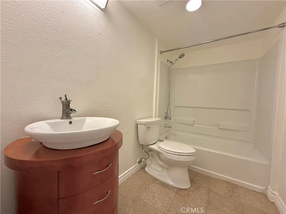 323 E Dayman #3 Long Beach, CA 90806