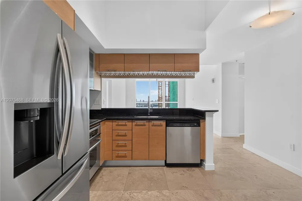 31 SE 5th St #4212 Miami, FL 33131