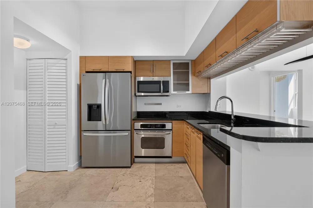 31 SE 5th St #4212 Miami, FL 33131
