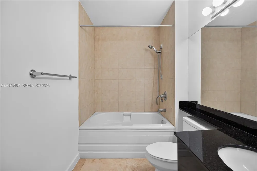 31 SE 5th St #4212 Miami, FL 33131