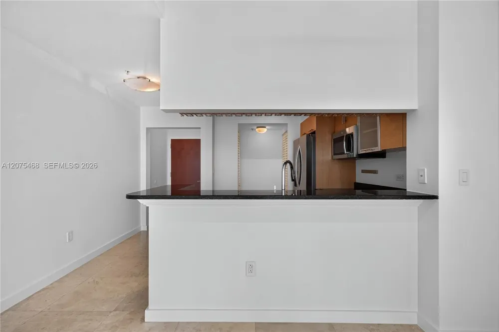 31 SE 5th St #4212 Miami, FL 33131
