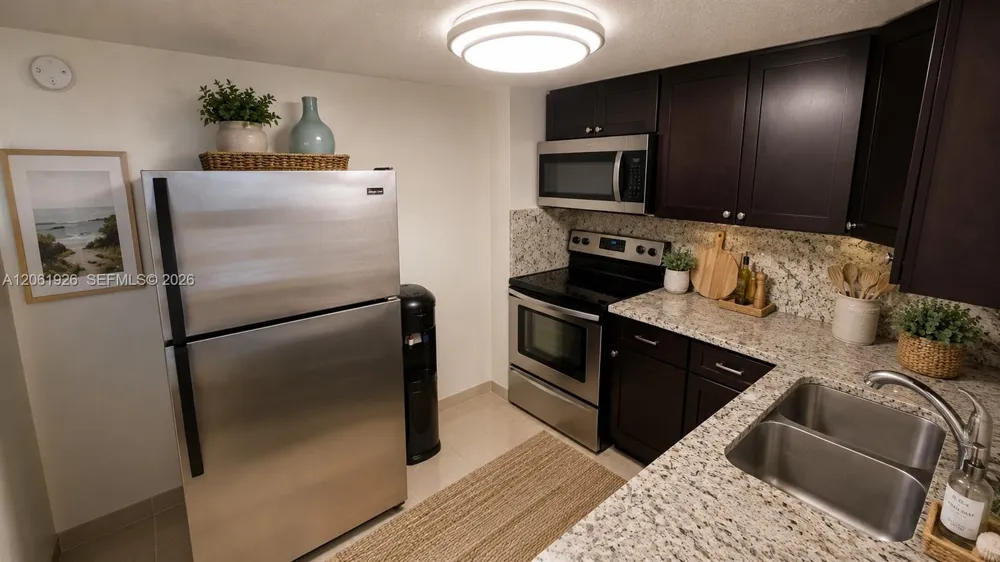 9143 SW 77th Ave #804 Miami, FL 33156