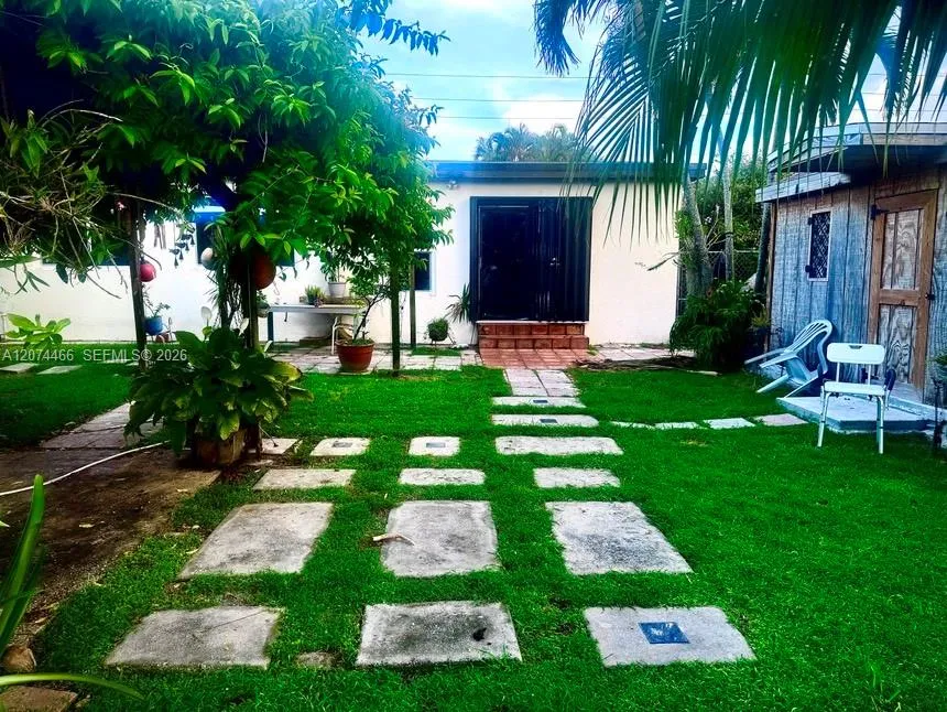 3351 NW 20th St Miami, FL 33142