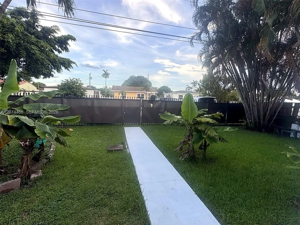 3351 NW 20th St Miami, FL 33142
