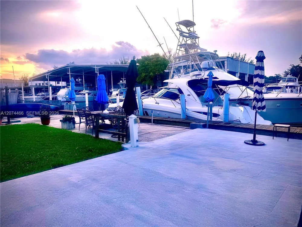 3351 NW 20th St Miami, FL 33142