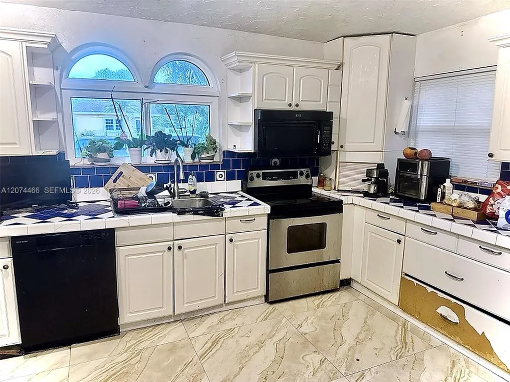 3351 NW 20th St Miami, FL 33142