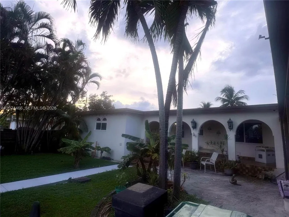 3351 NW 20th St Miami, FL 33142