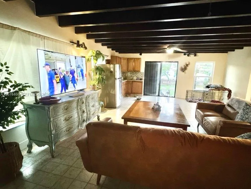 3351 NW 20th St Miami, FL 33142