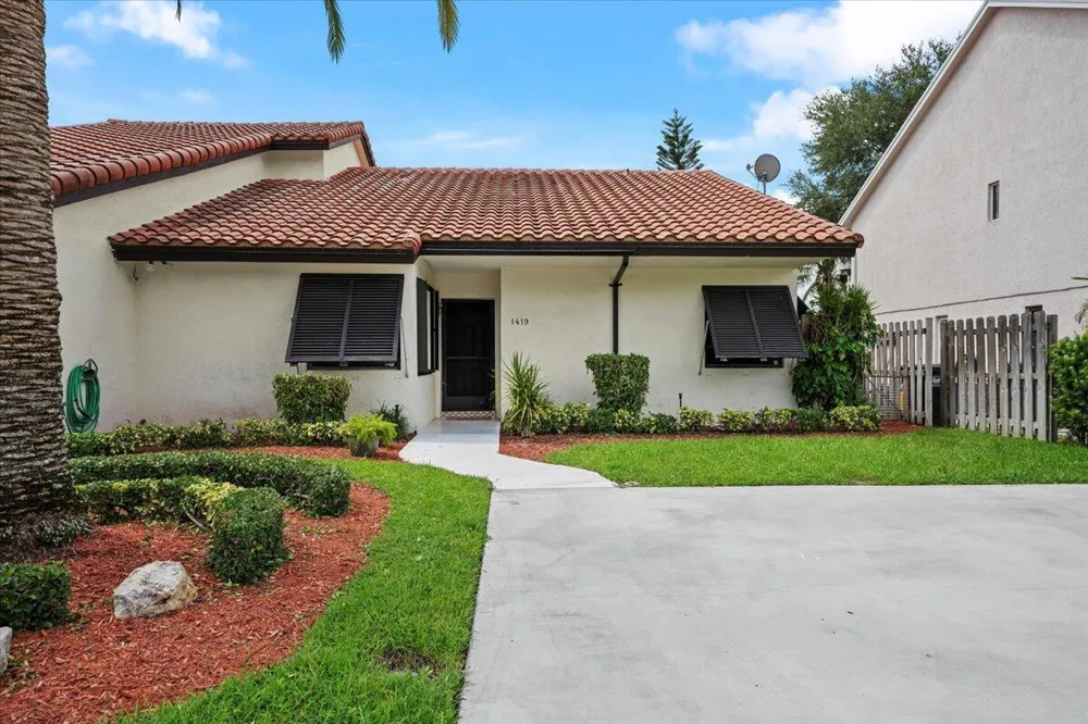 1419 Riverside Circle Wellington, FL 33414