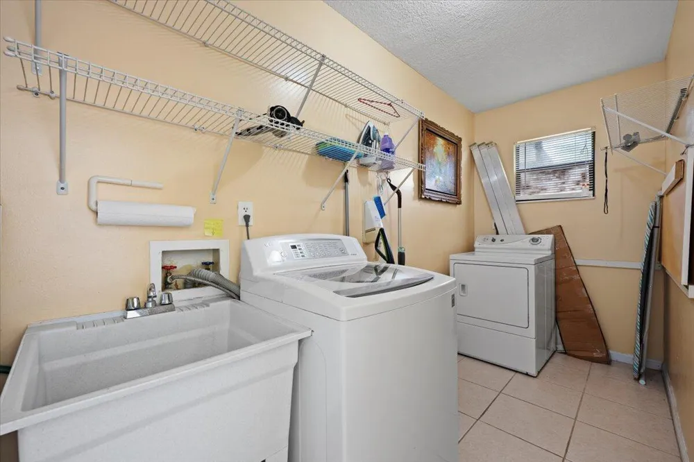 1419 Riverside Circle Wellington, FL 33414