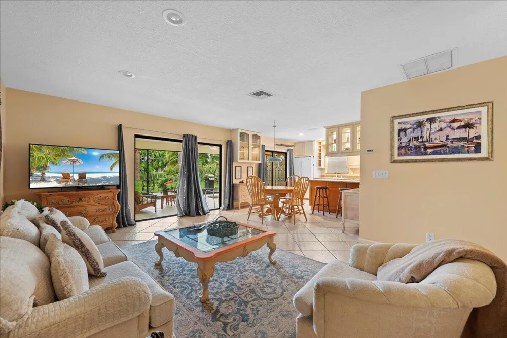 1419 Riverside Circle Wellington, FL 33414