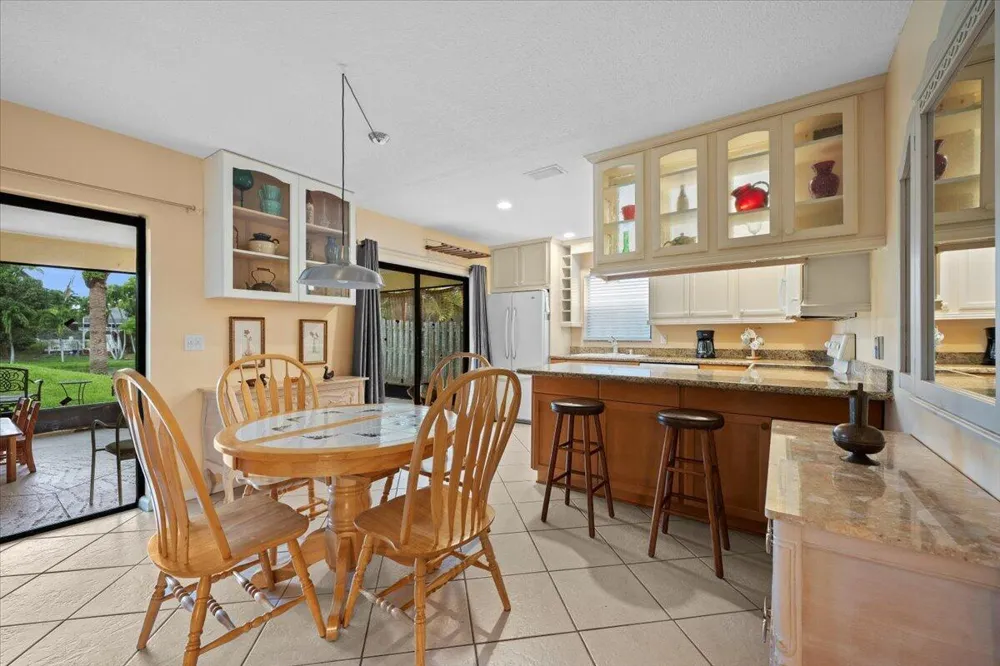 1419 Riverside Circle Wellington, FL 33414