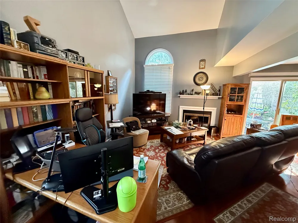 45077 COACHMAN COURT #82 Canton Charter Township, MI 48187
