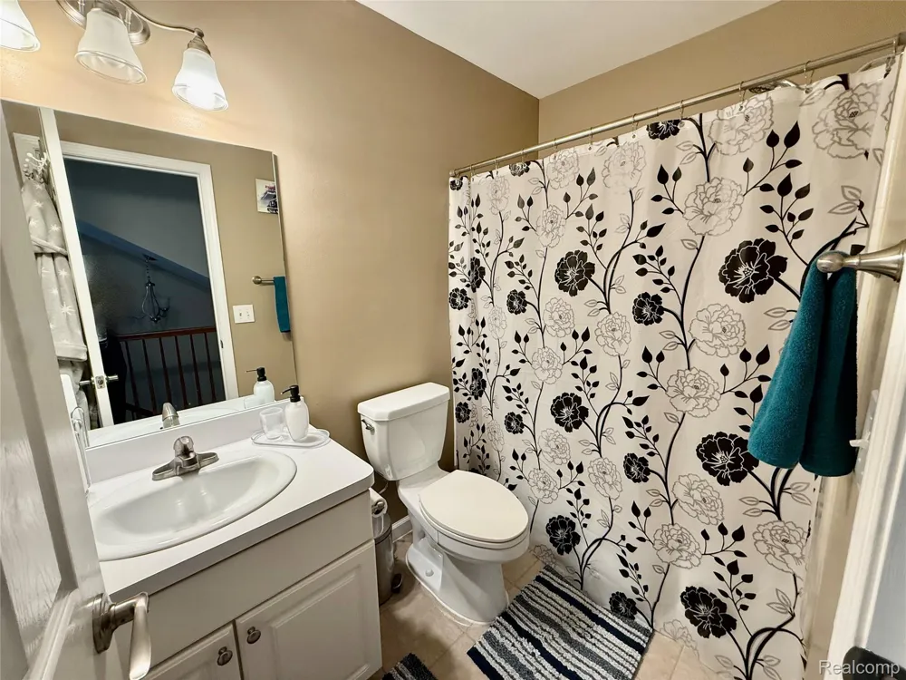 45077 COACHMAN COURT #82 Canton Charter Township, MI 48187
