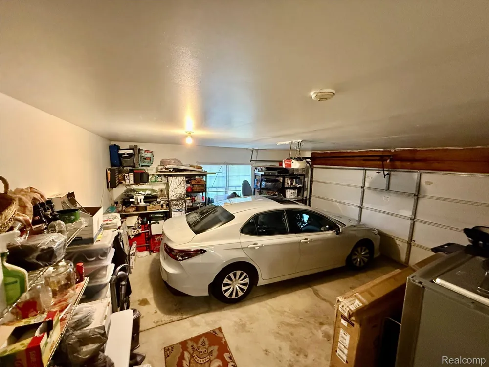 45077 COACHMAN COURT #82 Canton Charter Township, MI 48187