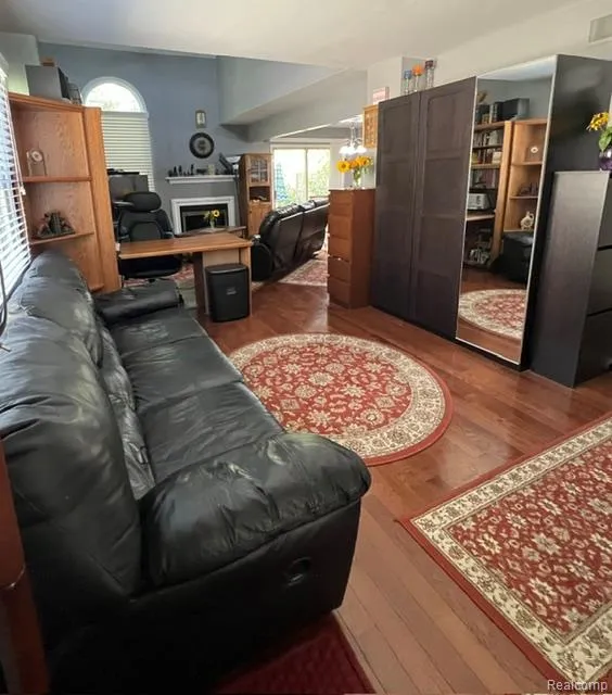 45077 COACHMAN COURT #82 Canton Charter Township, MI 48187