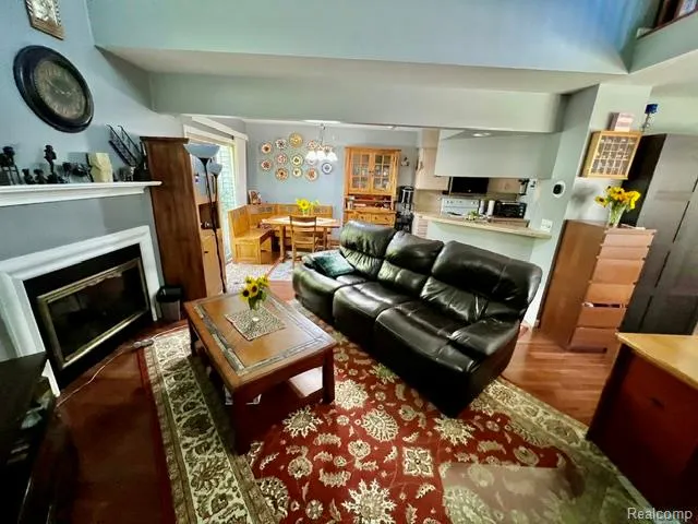 45077 COACHMAN COURT #82 Canton Charter Township, MI 48187